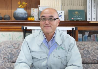 雅楽代 憲男