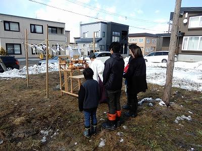 ちょっとした晴れ間に地鎮祭