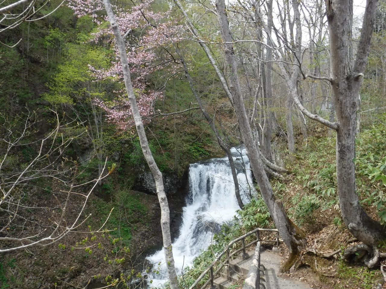 平和の滝