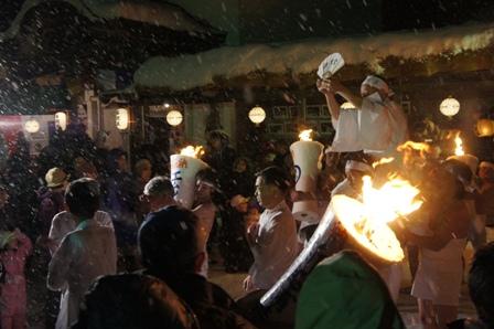 浦佐　裸押し合い祭り