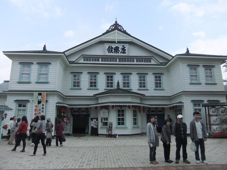 日本最古の芝居小屋「康楽館」