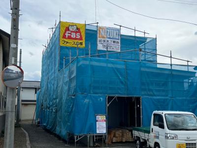 「ファースの家」ファースボードを貼り終えました！