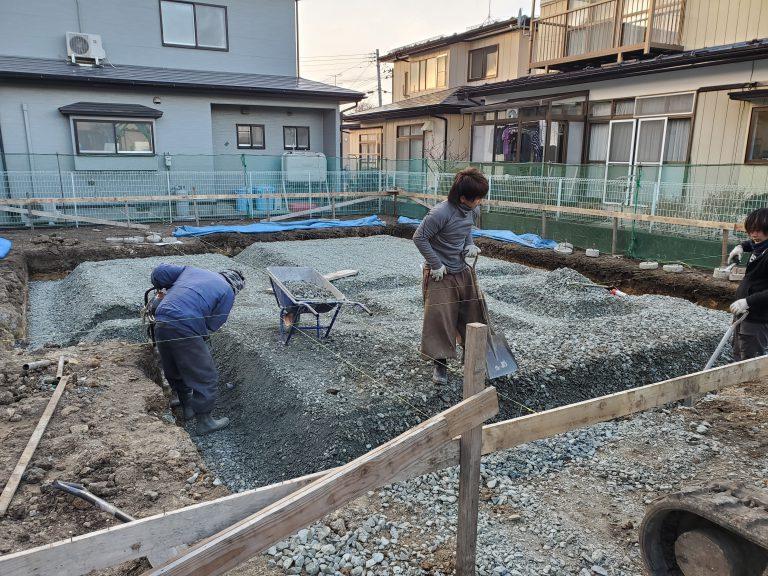 今日は「先日から、階上町にてE様邸の基礎工事に着工いたしました！」についてのお話です。