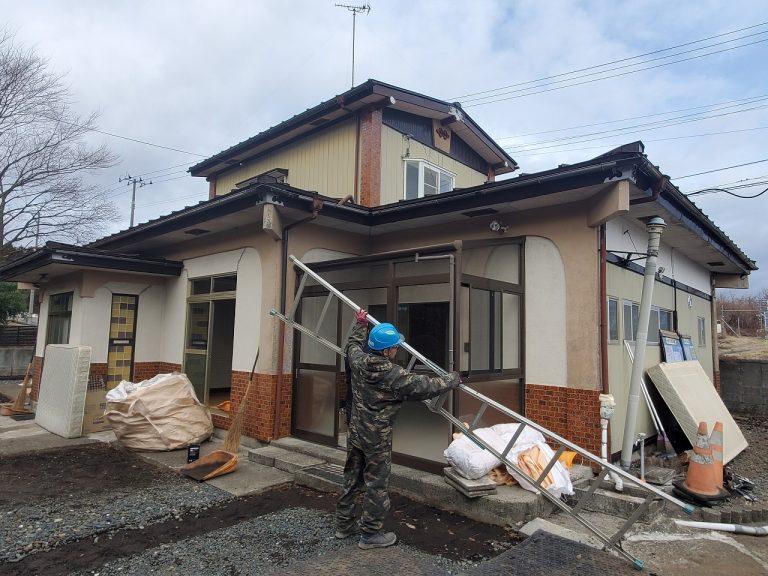 今日は「先日からH様邸の建替え工事の為、母屋の解体工事が始まりました！」についてのお話です。